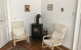 88M² Grosses Apartment Im 1. Stock